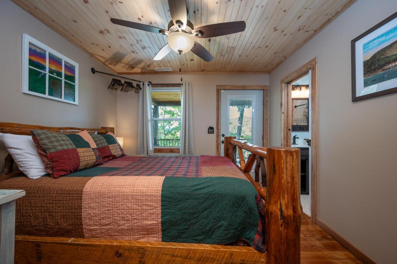 Russell'S Fort At White Oak Point: Historical Cabin On Lake Lure, Luxury, Direct Lake Access! Villa Exterior foto